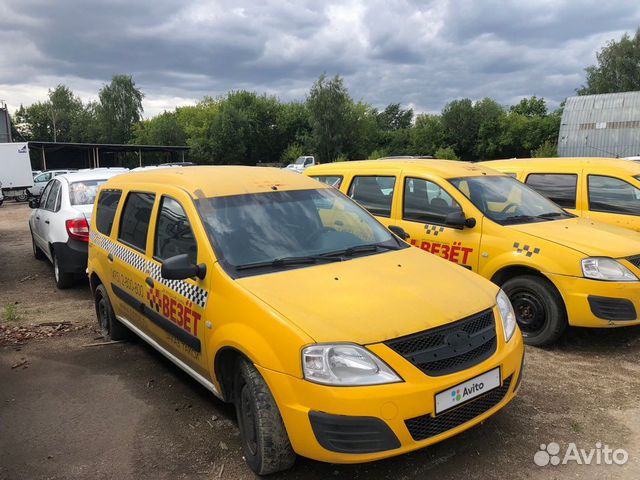 LADA Largus 1.6 МТ, 2015, битый, 40 000 км LADA Largus 1.6 МТ, 2015, битый, 40 000 км