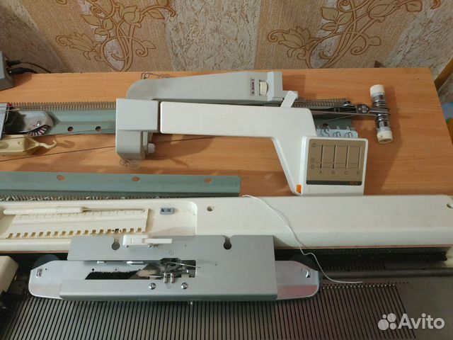 Электронная вязальная машина Silver Reed SK 840/SR