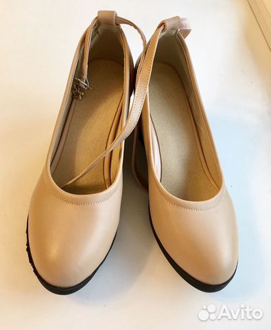Новые женские бежевые туфли 37 размер Новые женские бежевые туфли 37 размер