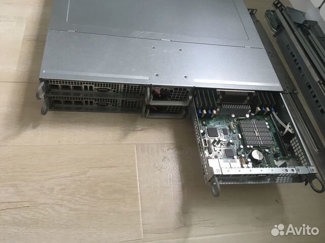 Сервер Supermicro 2U 4 в одном корпусе Сервер Supermicro 2U 4 в одном корпусе