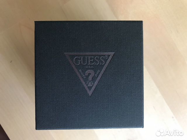 Коробка из-под часов guess