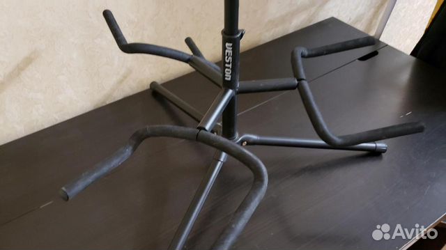 Гитарная стойка