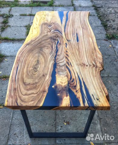Стол из массива карагача