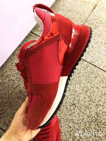 Женские кроссовки