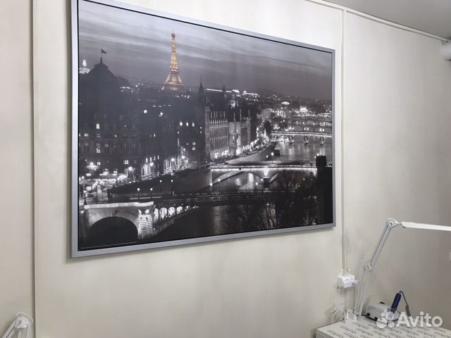 Зеркала, картины, полка для лаков