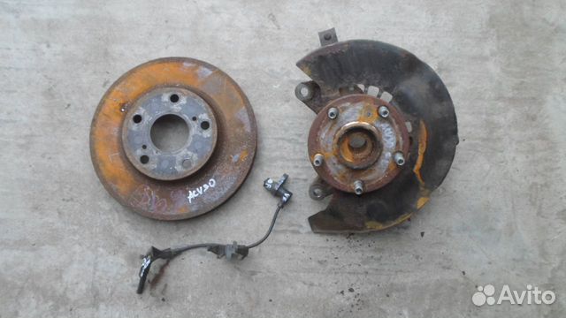 Кулак + ступица Тойота Камри 30 Toyota Camry V30