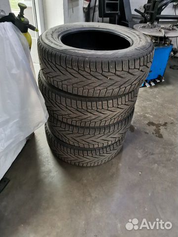 Nokian Hakkapeliitta R2 SUV 235/65 R17 Nokian Hakkapeliitta R2 SUV 235/65 R17