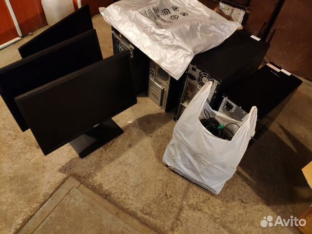 Несколько офисных компьютеров 2 ядра с мониторами