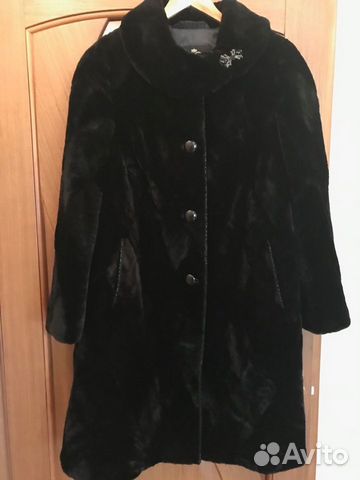 Продам мутоновую шубу новую