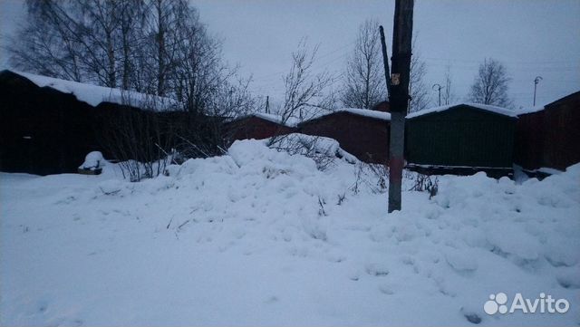 Машиноместо, > 30 м²