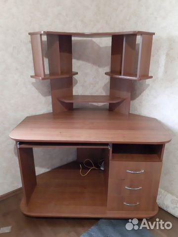 Компьютерный стол