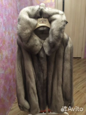 Шуба голубая норка с капюшоном состояние новой р 4
