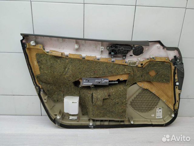 Обшивка передняя правая 80900JK64A Infiniti G35 V3