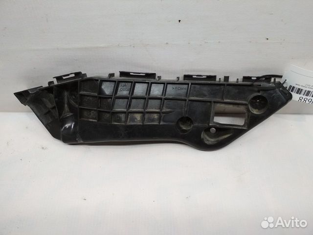 Кронштейн бампера передний правый Toyota Rav4 XA40