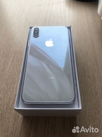 Телефон iPhone 10 64gb