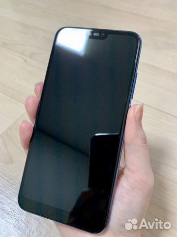 Телефон Honor 10 Телефон Honor 10
