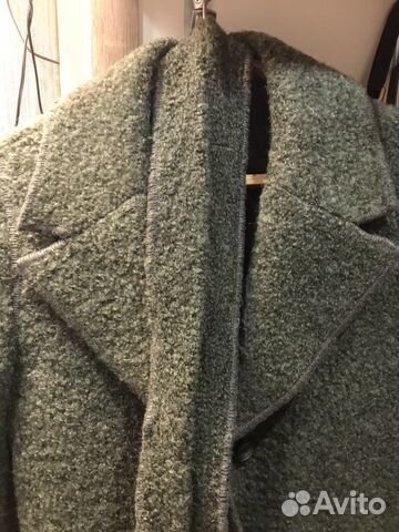 Пальто букле, осень, б/у, размер 46, в хорошем сос Пальто букле, осень, б/у, размер 46, в хорошем сос