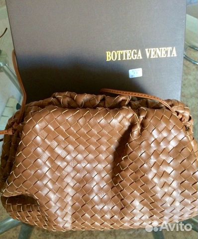 Кожаная плетенная сумка-пельмень Bottega