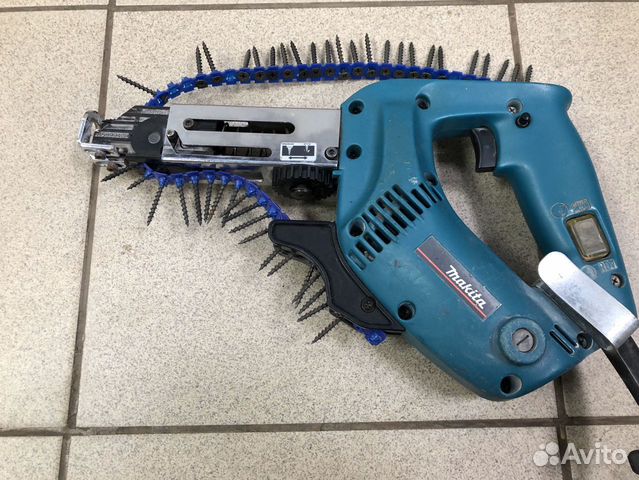 Магазинный шуруповерт Makita 6830