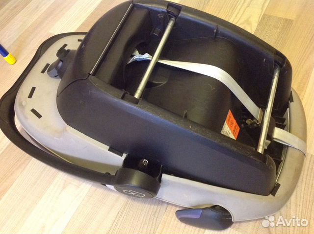 Автолюлька Maxi Cosi с базой Easybase2 Автолюлька Maxi Cosi с базой Easybase2