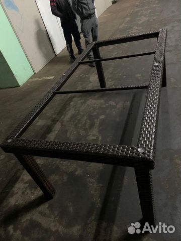 Стол большой новый ротанг искусственный Стол большой новый ротанг искусственный