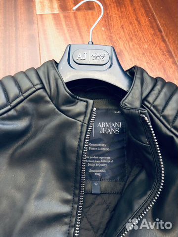 Куртка Armani новая оригинал Куртка Armani новая оригинал