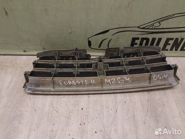 Решетка бампера передняя Subaru Forester (S11)