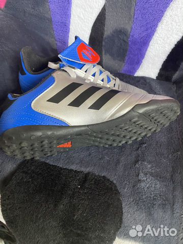 Бутсы adidas Бутсы adidas