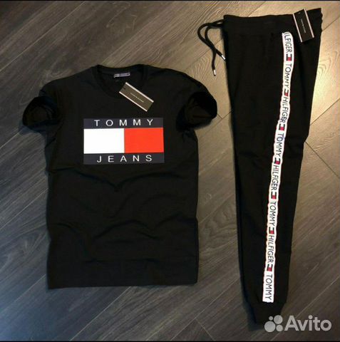 Комплект Штаны и Футболка Tommy hilfiger Комплект Штаны и Футболка Tommy hilfiger