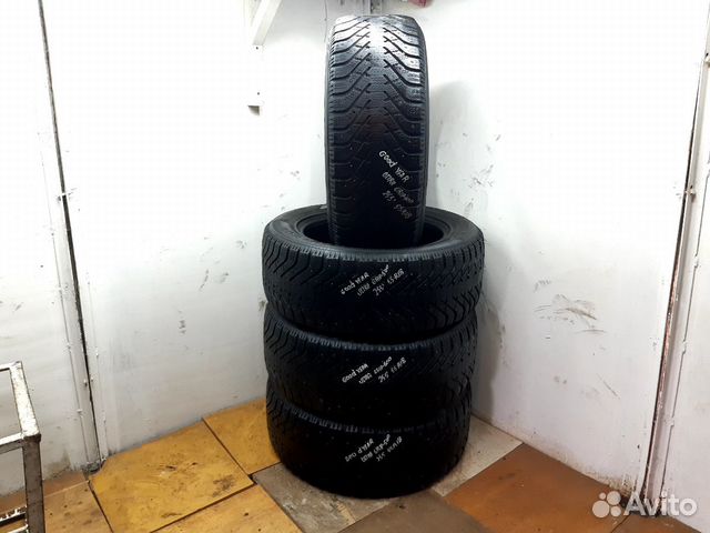 Goodyear UltraGrip 500 255/55 R18
