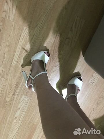 Босоножки белого цвета Босоножки белого цвета