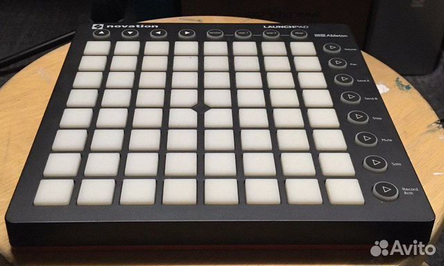 Midi контроллер Novation launchpad mk2