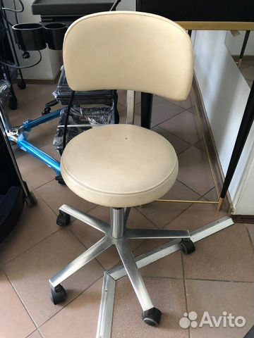 Стул для салона красоты