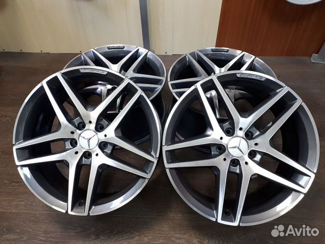 Компоект R19 Mercedes AMG Оригинал 8,5 и 9,5 дюймо Компоект R19 Mercedes AMG Оригинал 8,5 и 9,5 дюймо