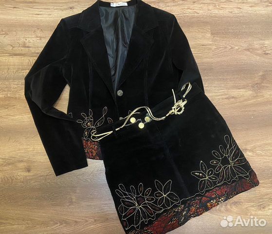 Костюм женский Костюм женский