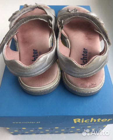 Сандали Richter серебристого цвета 29 размера Сандали Richter серебристого цвета 29 размера