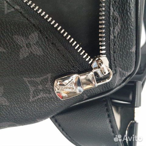 Новая поясная сумка Louis Vuitton Campus Новая поясная сумка Louis Vuitton Campus
