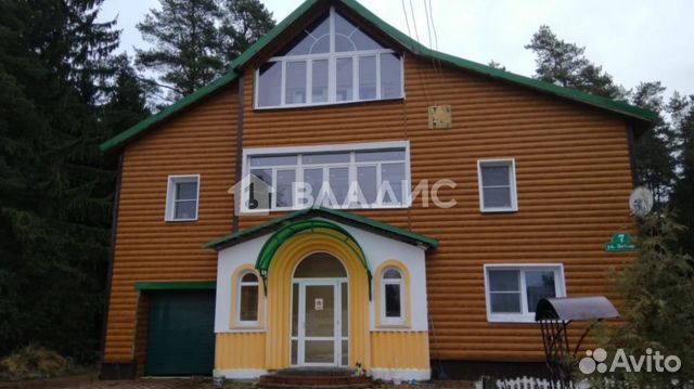 Коттедж 320 м² на участке 10 сот.