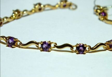 Золотой браслет с аметистом