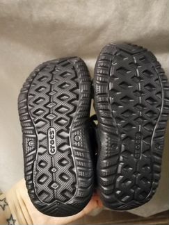 Сандалии crocs