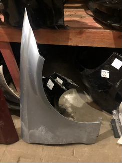 Крыло правое Мерседес 218 Mercedes 218