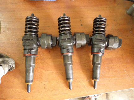 Насос-Форсунка Seat Alhambra 1.9 TDI AUY