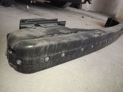 Усилитель заднего бампера Мерседес 220