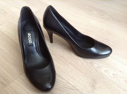 Новые туфли ecco 36 размер черные лодочки классика