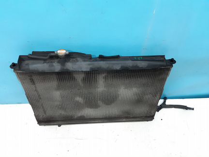 Радиатор охлаждения Hyundai Santa Fe 2