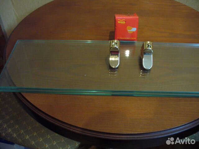 5 стеклянных полок с креплениями-новые