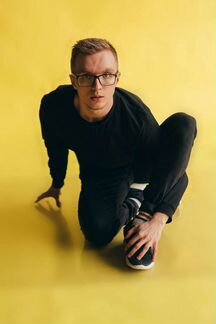 Танцы индивидуально, танец друзьям на свадьбу