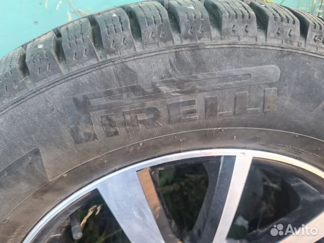 Pirelli Ice Zero 235/65 R17