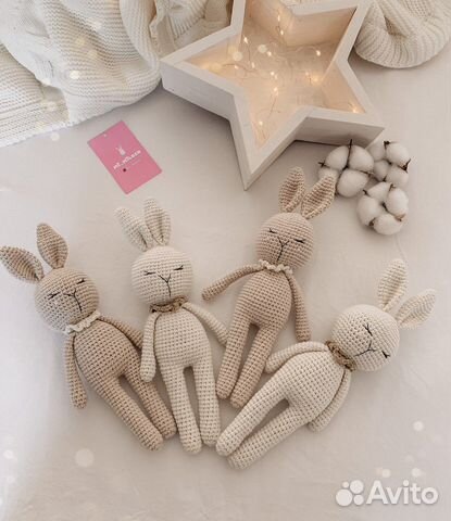 Вязаные игрушки зайка