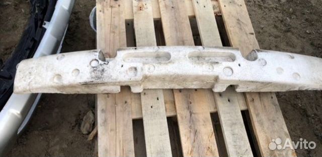 Усилитель бампера Ford Explorer 5 2012